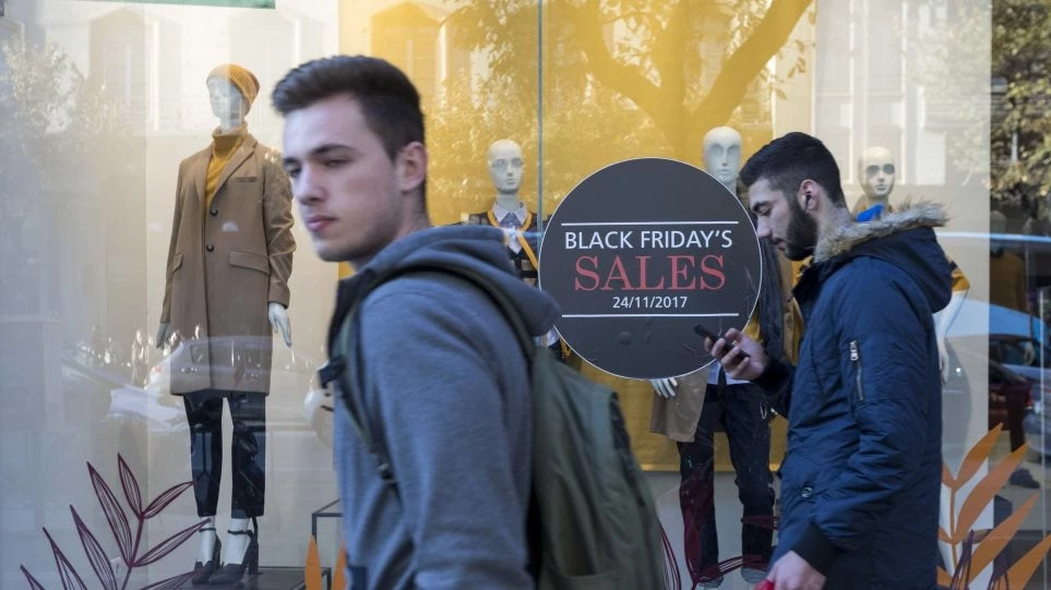 Μαθητές κάνουν κοπάνα για τη Black Friday – Τι καταγγέλλουν εκπαιδευτικοί